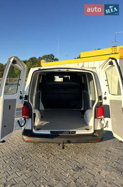 Грузовой фургон Volkswagen Transporter 2020 в 