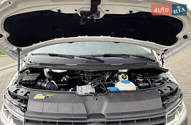 Грузовой фургон Volkswagen Transporter 2021 в 