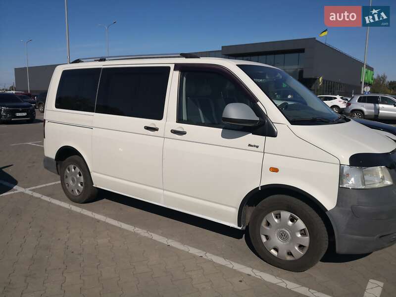 Минивэн Volkswagen Transporter 2004 в 