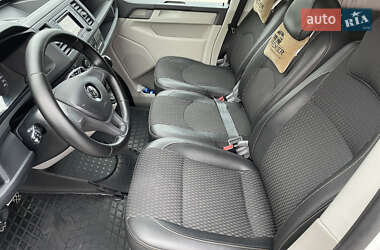 Минивэн Volkswagen Transporter 2016 в 
