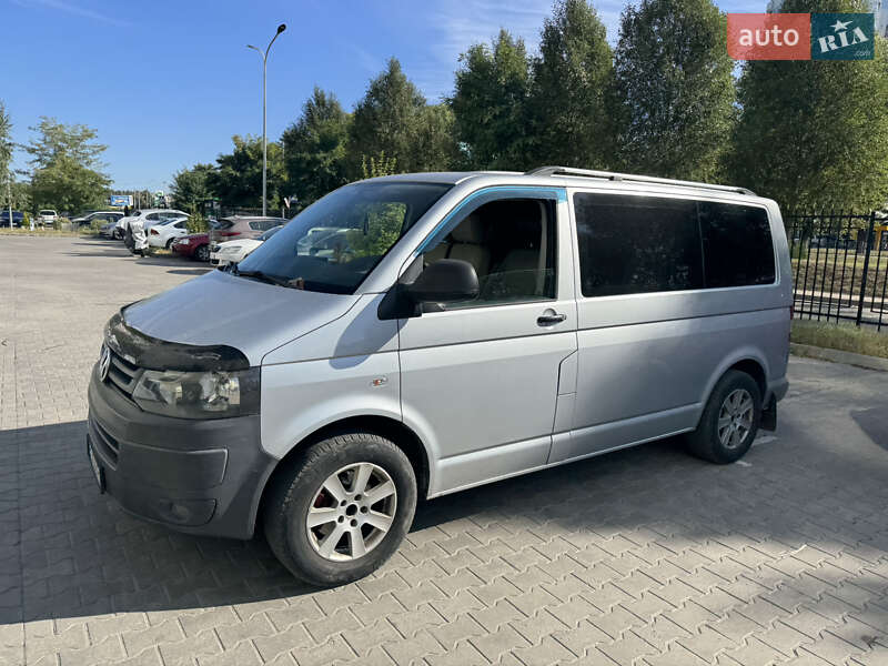 Мінівен Volkswagen Transporter 2009 в Броварах