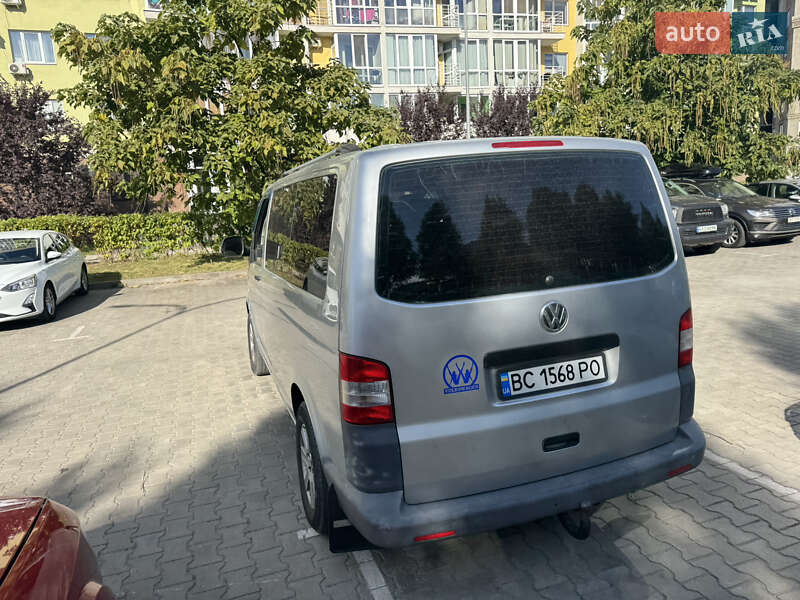 Мінівен Volkswagen Transporter 2009 в Броварах