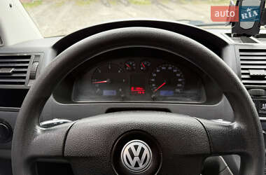 Минивэн Volkswagen Transporter 2009 в 