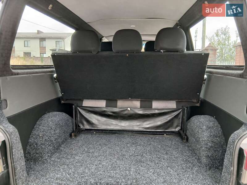 Минивэн Volkswagen Transporter 2003 в Ровно