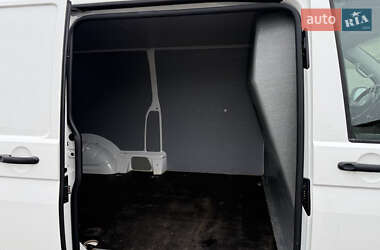 Грузовой фургон Volkswagen Transporter 2019 в 