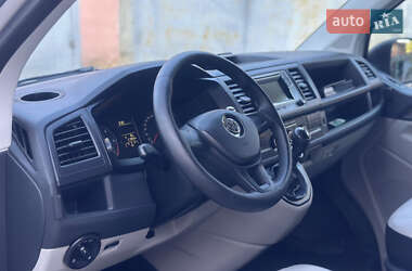 Вантажний фургон Volkswagen Transporter 2017 в 