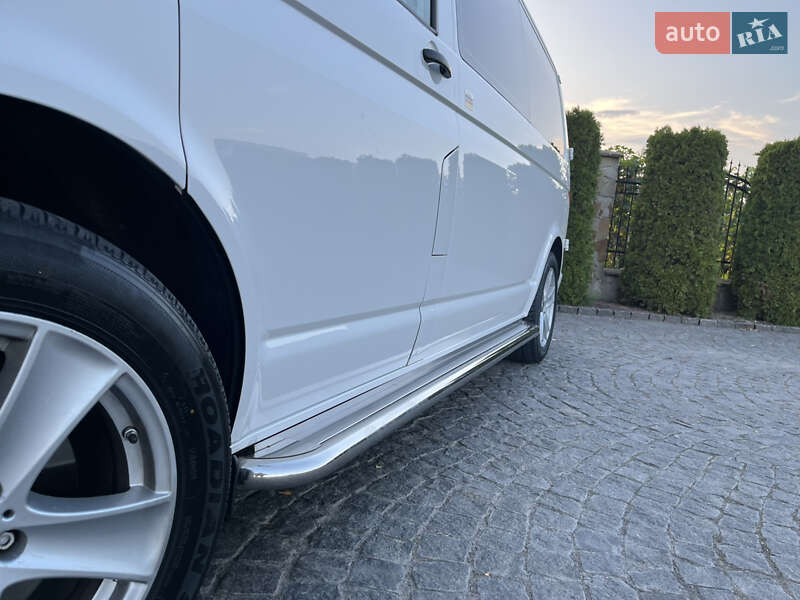 Минивэн Volkswagen Transporter 2016 в Львове
