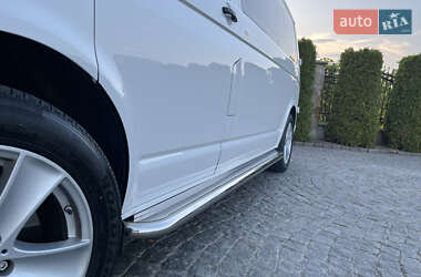 Минивэн Volkswagen Transporter 2016 в 