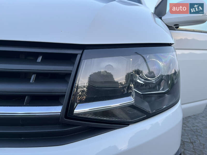 Минивэн Volkswagen Transporter 2016 в Львове