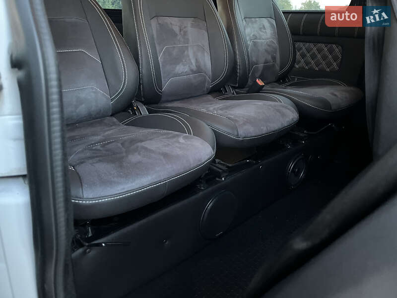 Минивэн Volkswagen Transporter 2016 в Львове