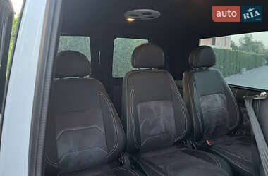 Минивэн Volkswagen Transporter 2016 в 
