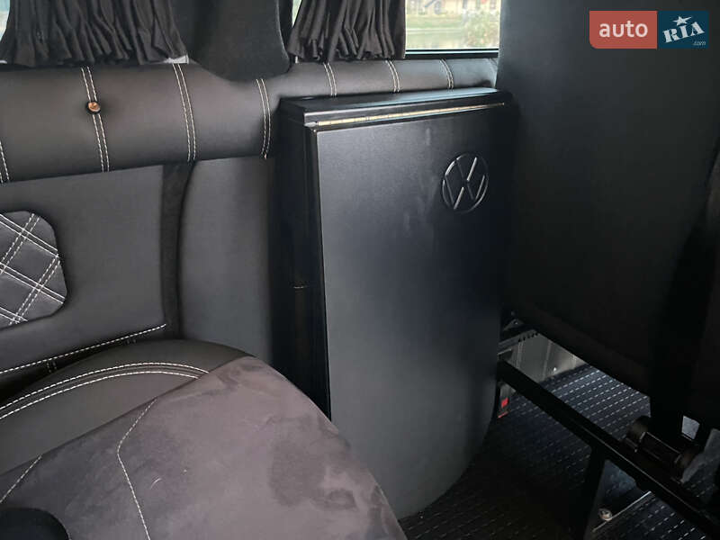 Минивэн Volkswagen Transporter 2016 в Львове