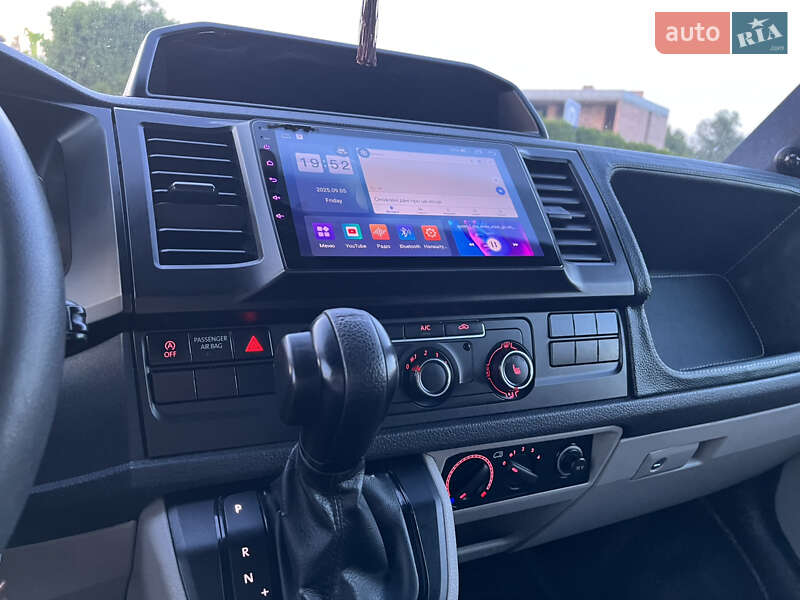 Минивэн Volkswagen Transporter 2016 в Львове