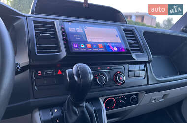 Минивэн Volkswagen Transporter 2016 в 
