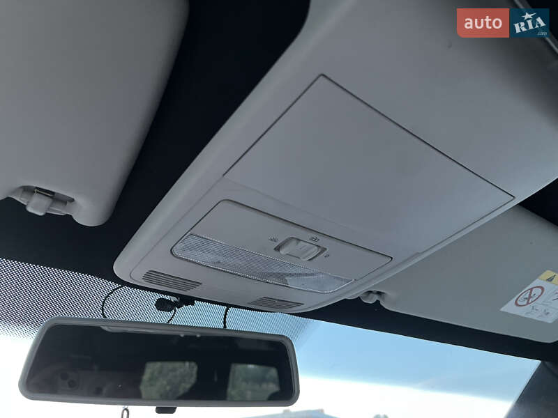 Минивэн Volkswagen Transporter 2016 в Львове