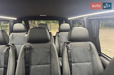 Минивэн Volkswagen Transporter 2019 в 