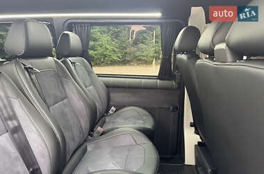 Минивэн Volkswagen Transporter 2019 в 