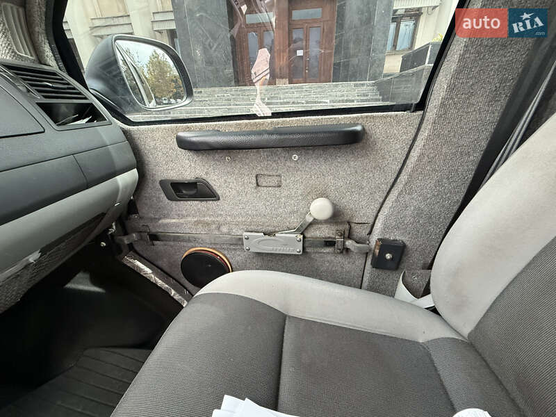 Бронированный автомобиль Volkswagen Transporter 2014 в Одессе