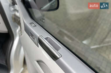 Минивэн Volkswagen Transporter 2009 в 