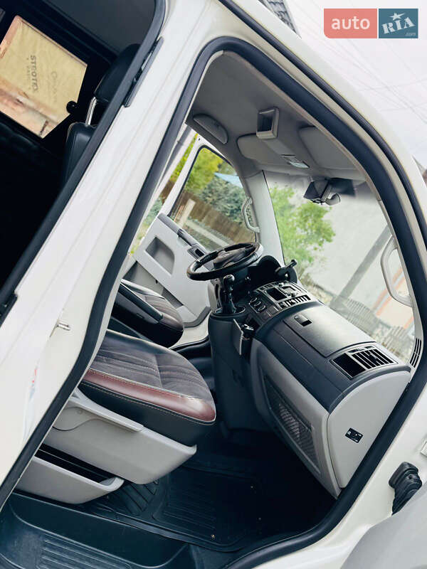 Минивэн Volkswagen Transporter 2010 в Солотвине