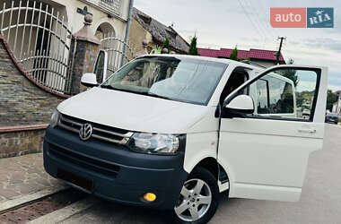 Минивэн Volkswagen Transporter 2010 в 