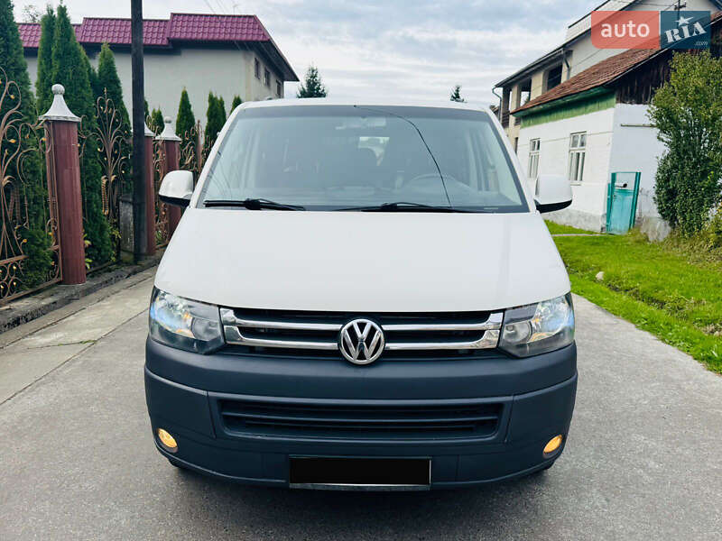 Минивэн Volkswagen Transporter 2010 в Солотвине