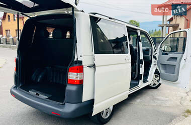 Минивэн Volkswagen Transporter 2010 в 