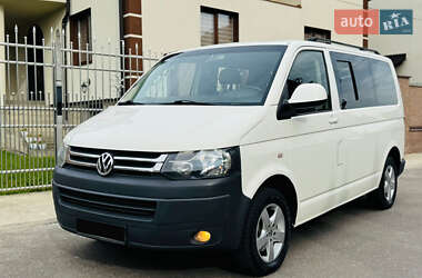 Минивэн Volkswagen Transporter 2010 в 