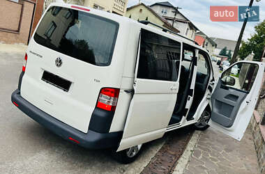 Минивэн Volkswagen Transporter 2010 в 