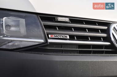 Грузовой фургон Volkswagen Transporter 2018 в 