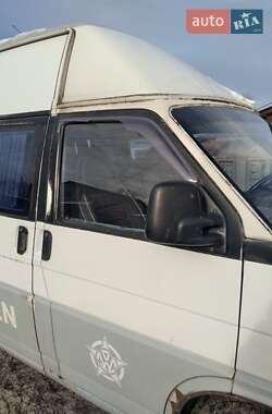 Минивэн Volkswagen Transporter 1994 в  фото 3 Минивэн Volkswagen Transporter 1994 в
