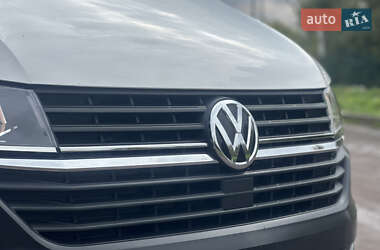 Грузовой фургон Volkswagen Transporter 2023 в 