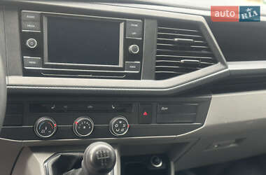 Грузовой фургон Volkswagen Transporter 2023 в 