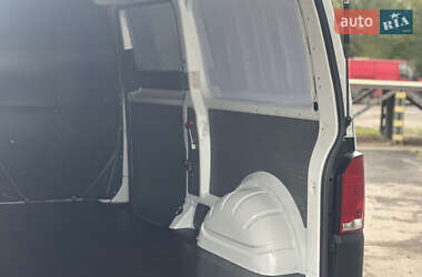 Грузовой фургон Volkswagen Transporter 2023 в 