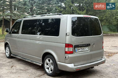 Минивэн Volkswagen Transporter 2011 в 