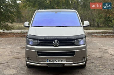 Минивэн Volkswagen Transporter 2011 в 