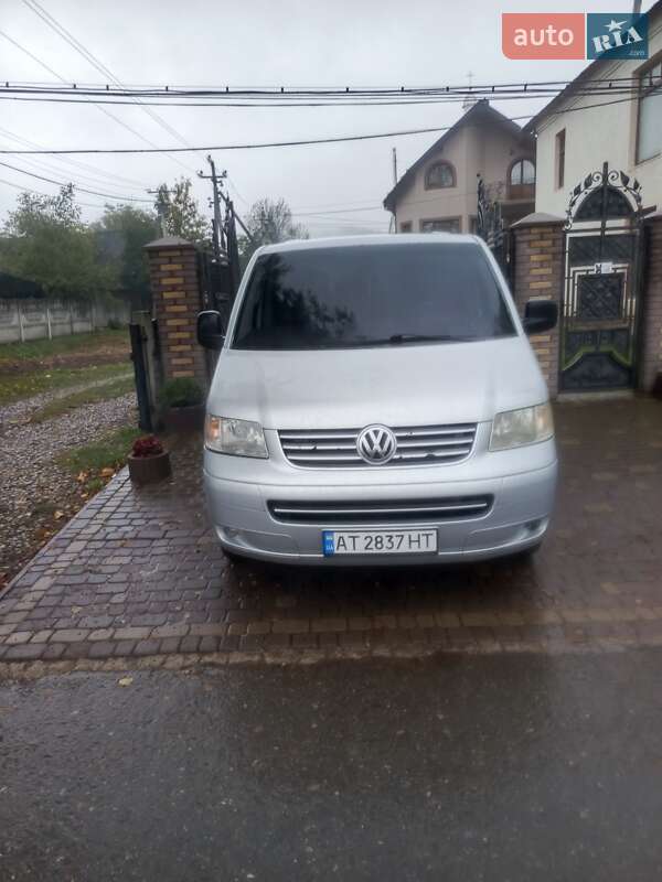 Мінівен Volkswagen Transporter 2006 в Білі Ослави