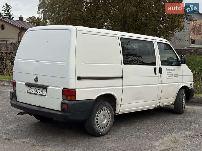 Минивэн Volkswagen Transporter 2001 в Буске