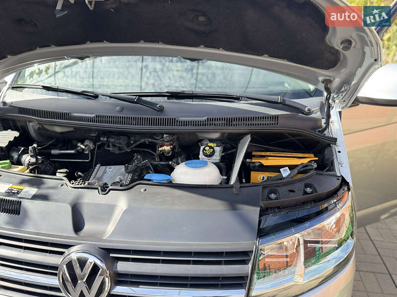 Минивэн Volkswagen Transporter 2017 в Полтаве