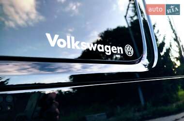 Минивэн Volkswagen Transporter 2019 в 
