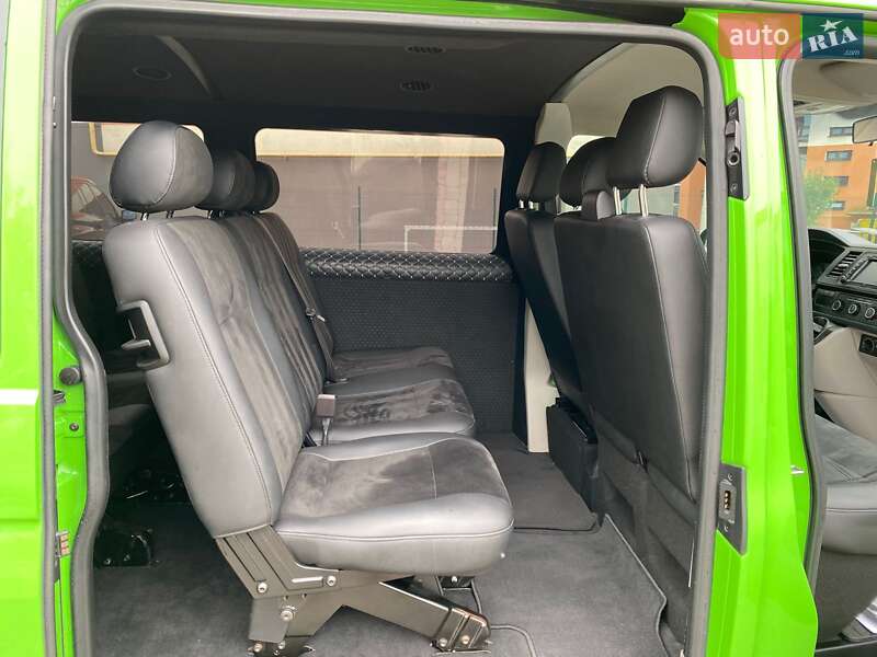 Минивэн Volkswagen Transporter 2015 в Ивано-Франковске