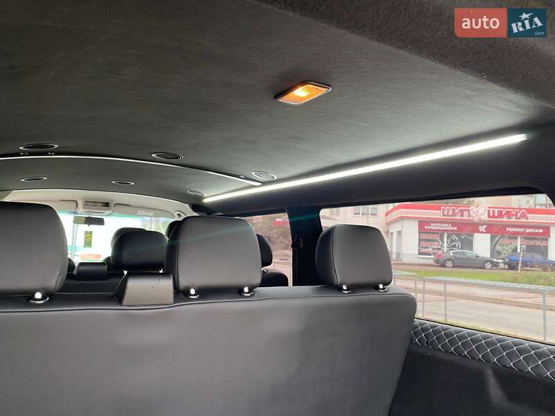 Минивэн Volkswagen Transporter 2015 в Ивано-Франковске