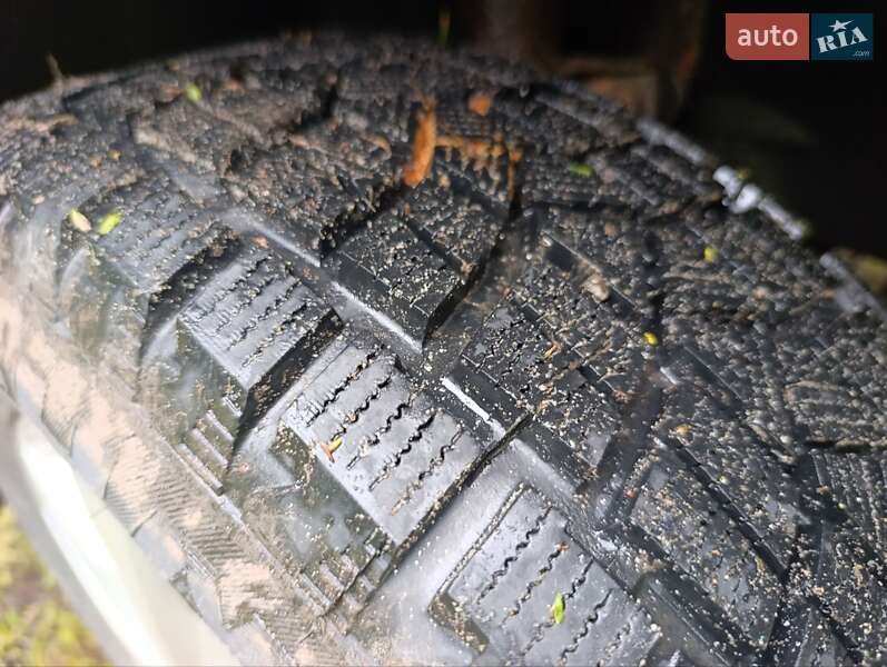 Грузовой фургон Volkswagen Transporter 2012 в Ровно