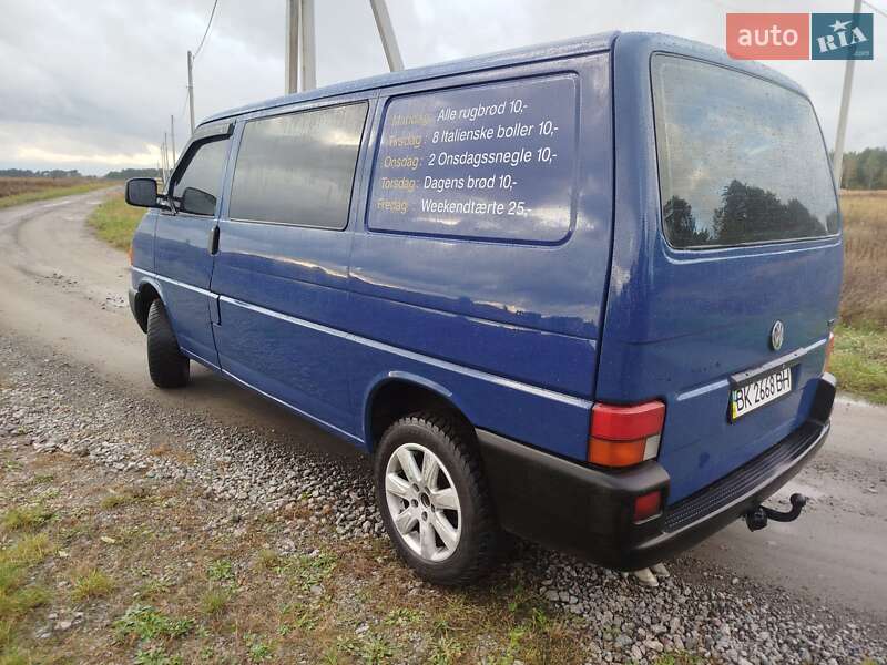 Минивэн Volkswagen Transporter 2002 в Сарнах