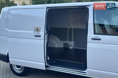 Грузовой фургон Volkswagen Transporter 2017 в 