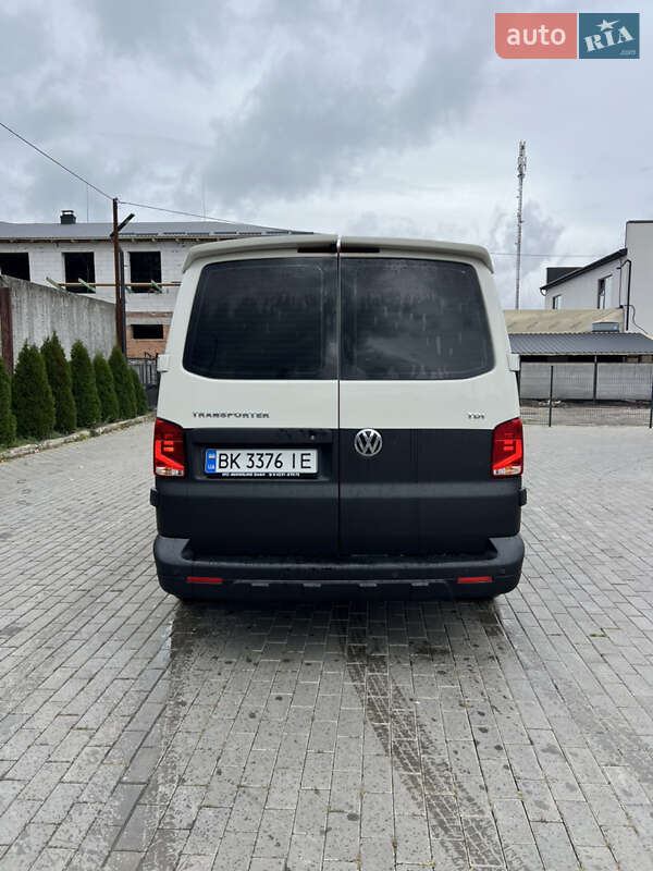 Минивэн Volkswagen Transporter 2008 в Ровно