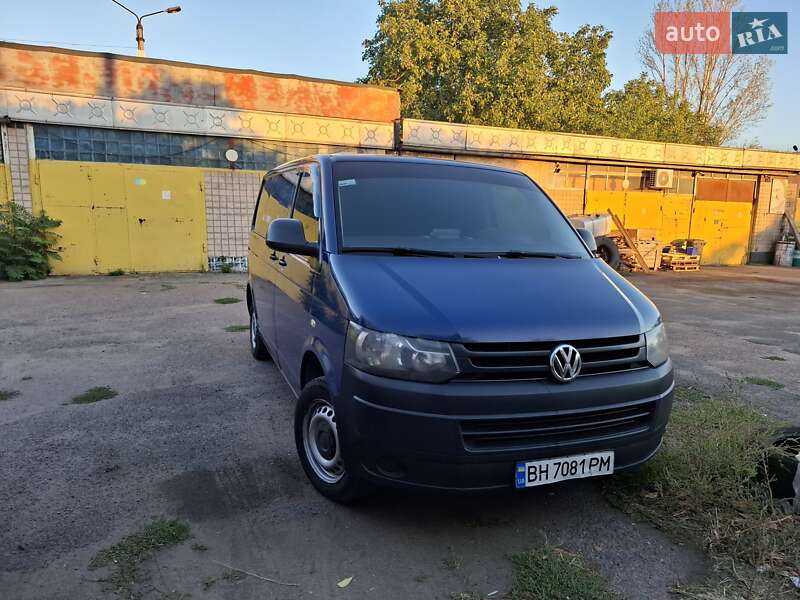 Грузовой фургон Volkswagen Transporter 2015 в Одессе
