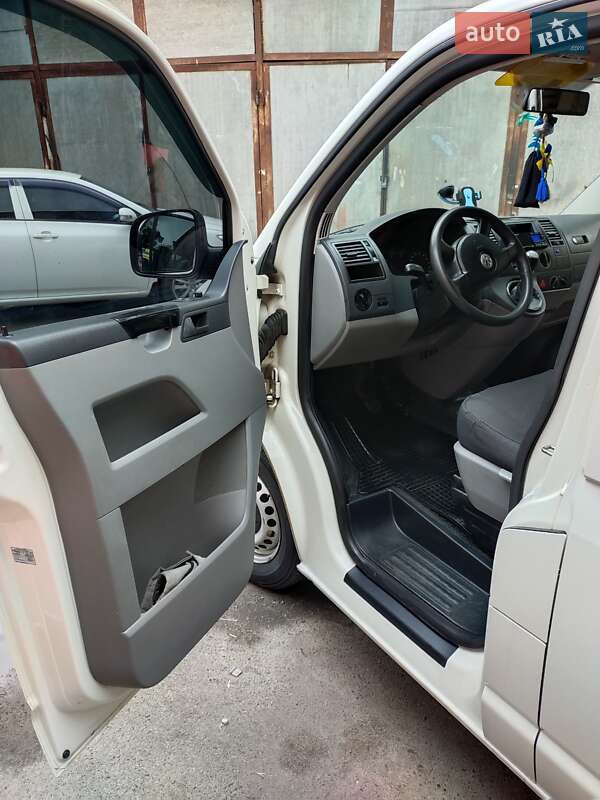 Минивэн Volkswagen Transporter 2008 в Киеве