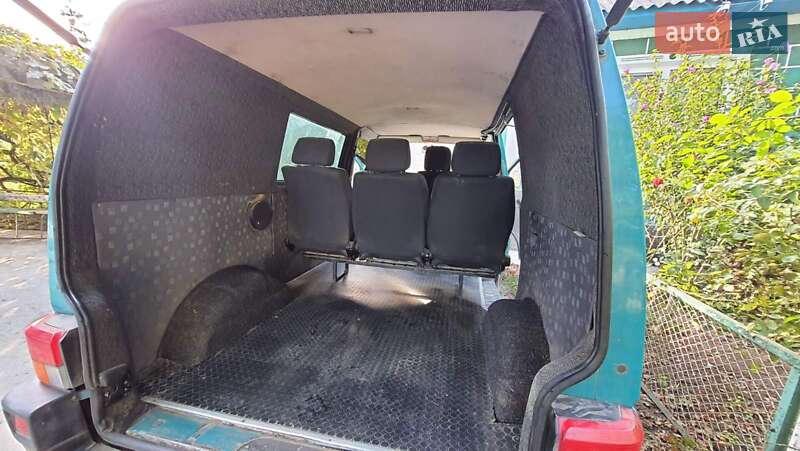 Грузовой фургон Volkswagen Transporter 1996 в Баре