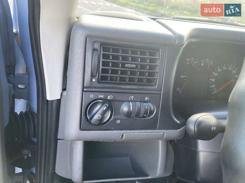 Минивэн Volkswagen Transporter 2002 в Львове